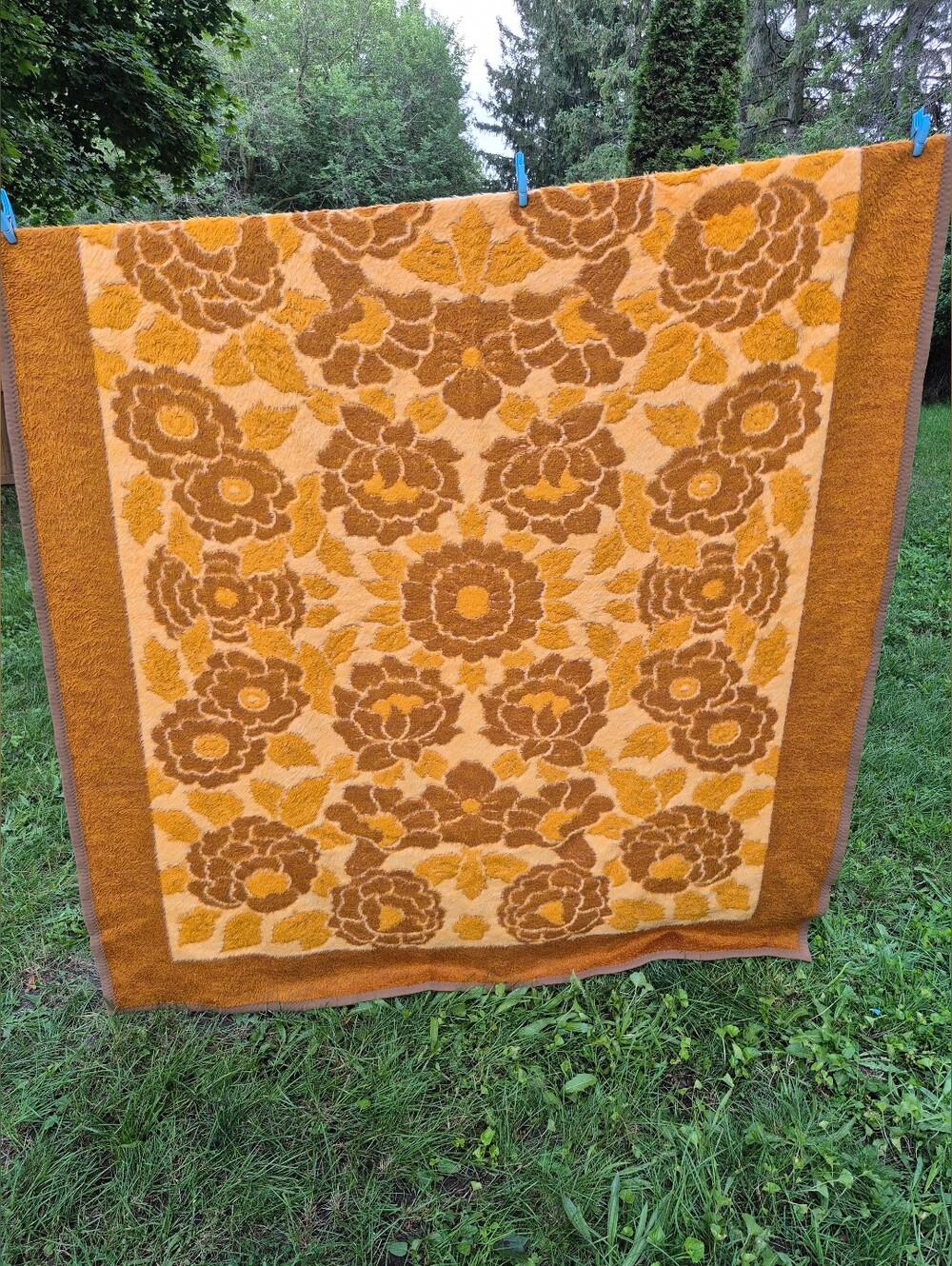 Vintage Yellow And Brown Floral Pattern Blanket